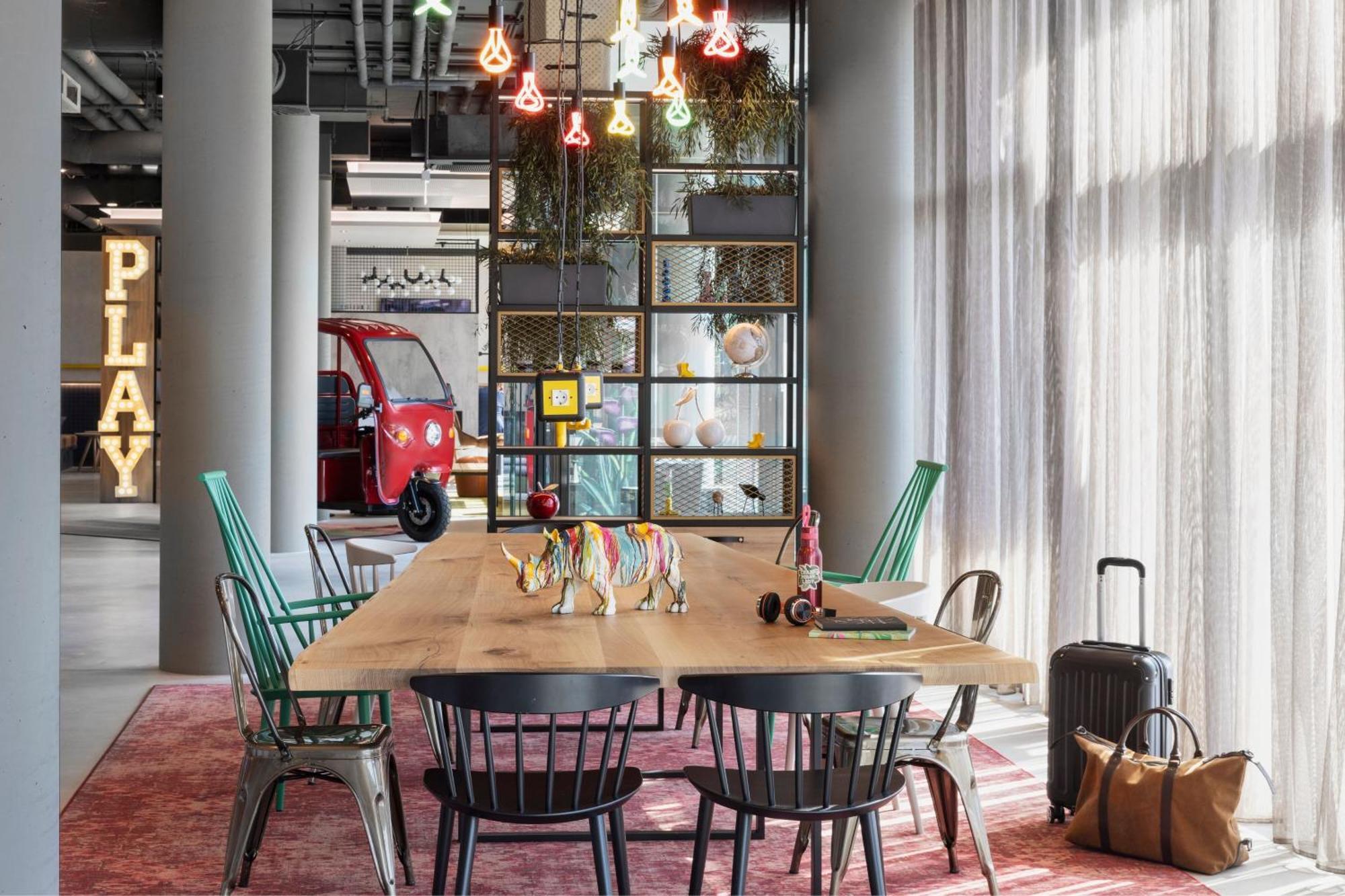 Moxy Vienna City East Exterior photo